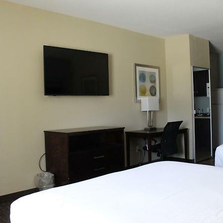 Horizon Inn & Suites Pearsall Bagian luar foto