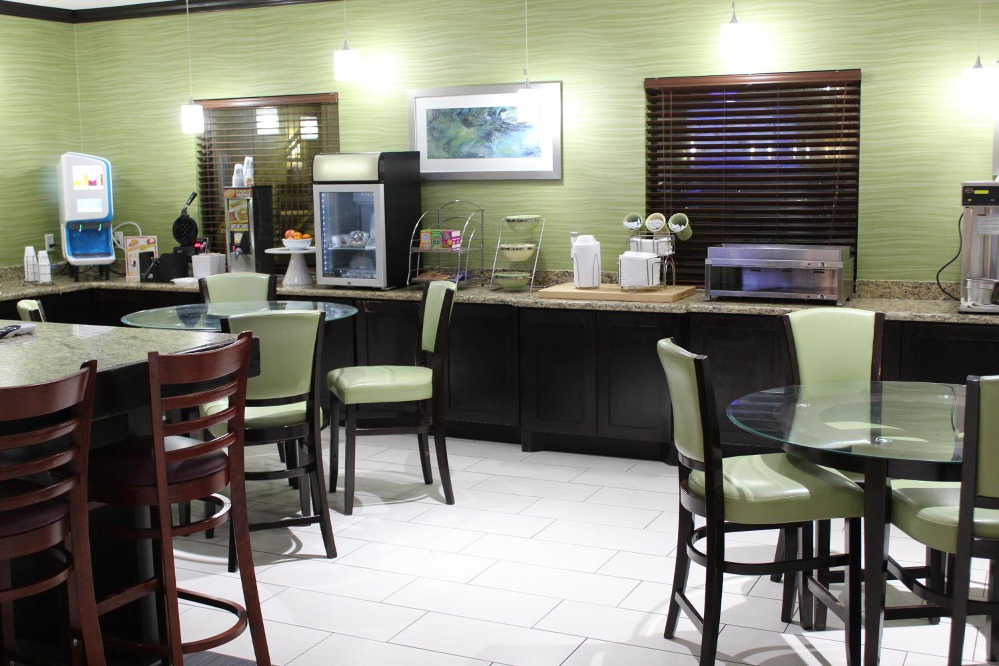 Horizon Inn & Suites Pearsall Bagian luar foto