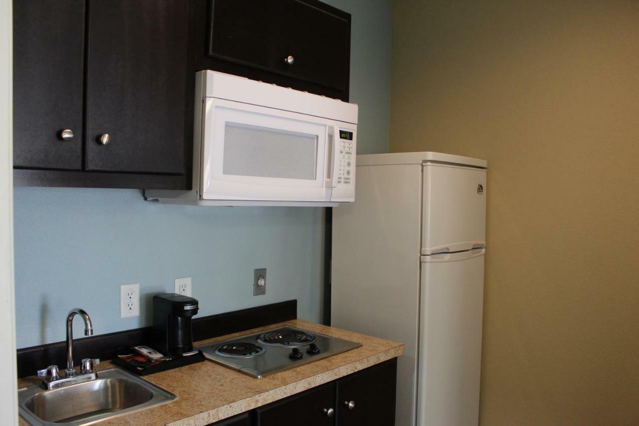 Horizon Inn & Suites Pearsall Bagian luar foto