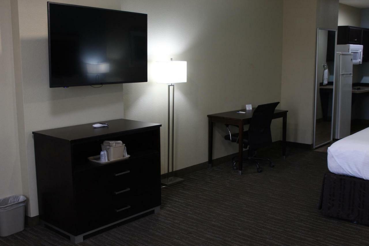 Horizon Inn & Suites Pearsall Bagian luar foto