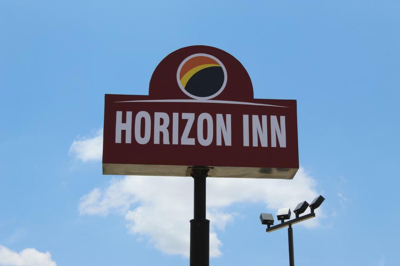 Horizon Inn & Suites Pearsall Bagian luar foto