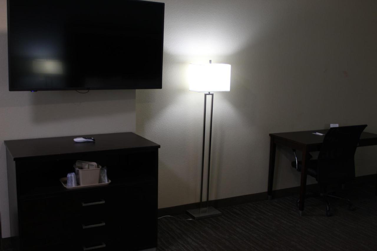 Horizon Inn & Suites Pearsall Bagian luar foto
