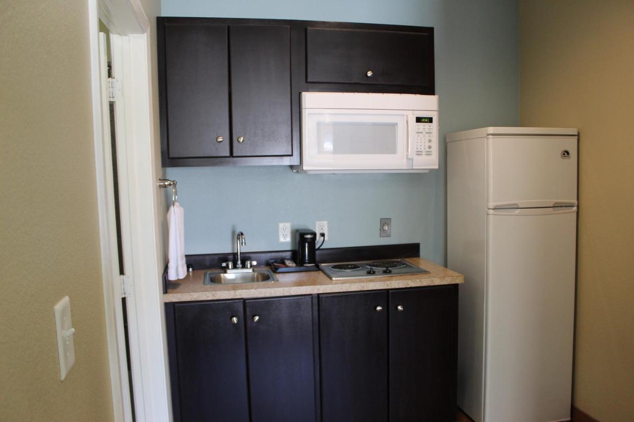 Horizon Inn & Suites Pearsall Bagian luar foto